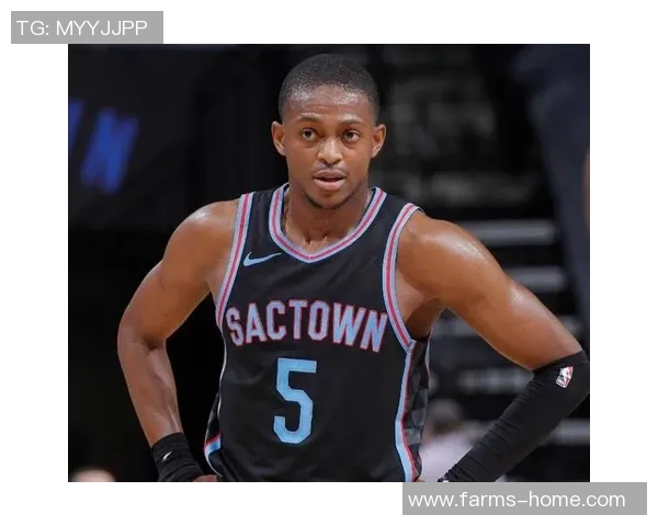 德阿隆福克斯:从新星崛起到NBA全明星的华丽转身 德阿隆福克斯:从新星崛起到NBA全明星的华丽转身